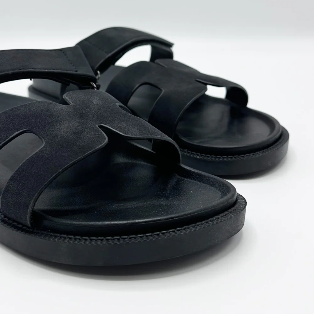 Thalia H Flat Sliders