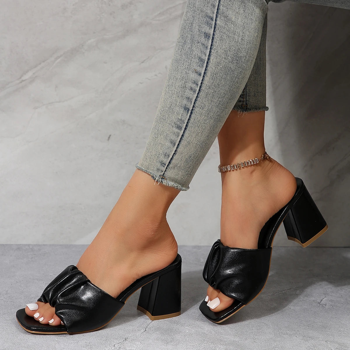 Stephanie Sandals