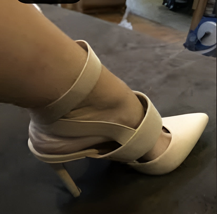 <p>The Heels Everyone’s Talking About ❤️</p>