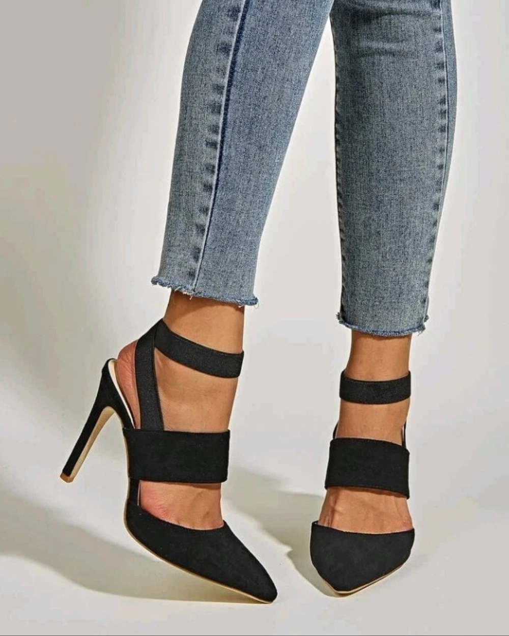 <p>The Heels Everyone’s Talking About ❤️</p>
